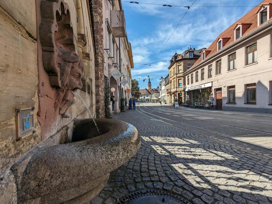65qm Altbaucharme Mit Zwei Balkonen Apartment Karlsruhe