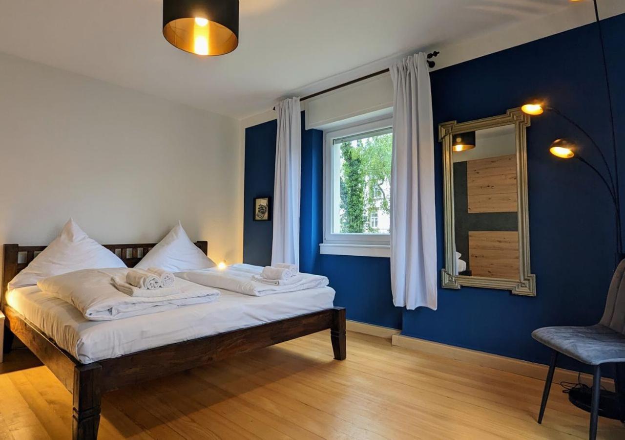 Apartment 65qm Altbaucharme Mit Zwei Balkonen