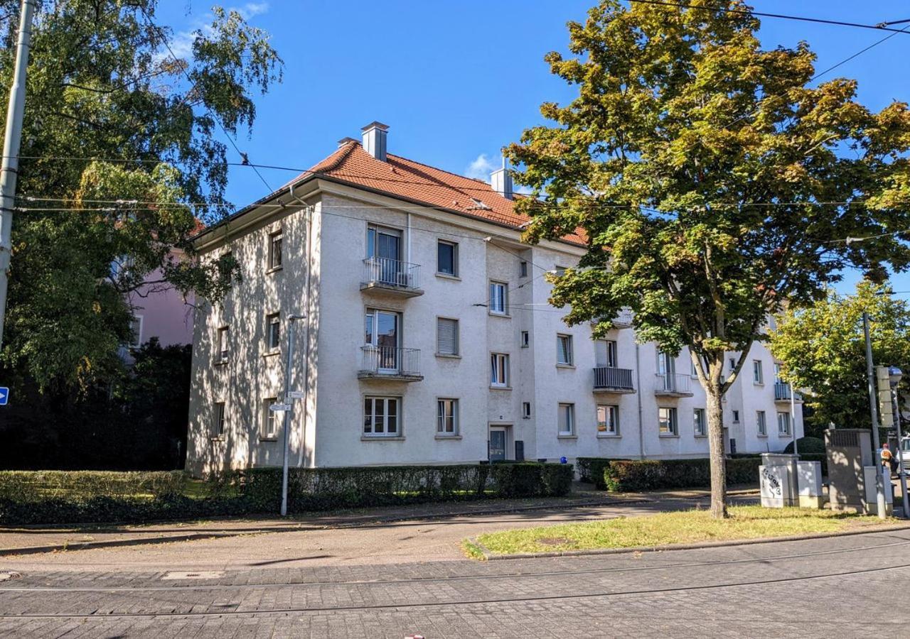 65qm Altbaucharme Mit Zwei Balkonen Apartment Karlsruhe