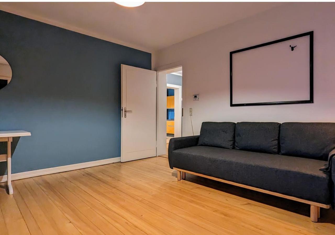 Apartment 65qm Altbaucharme Mit Zwei Balkonen